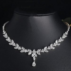 colier elegant cristale zirconiu